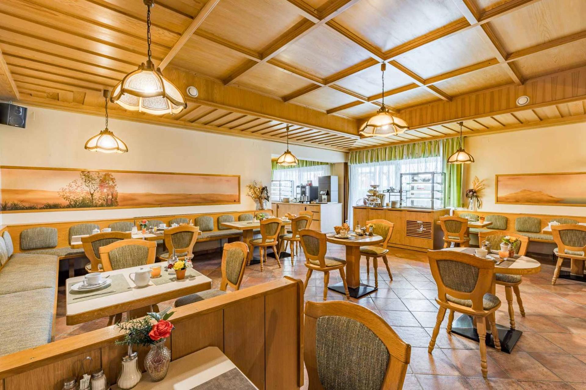 Hotel Garni Steinfeld Wiener Neustadt Extérieur photo